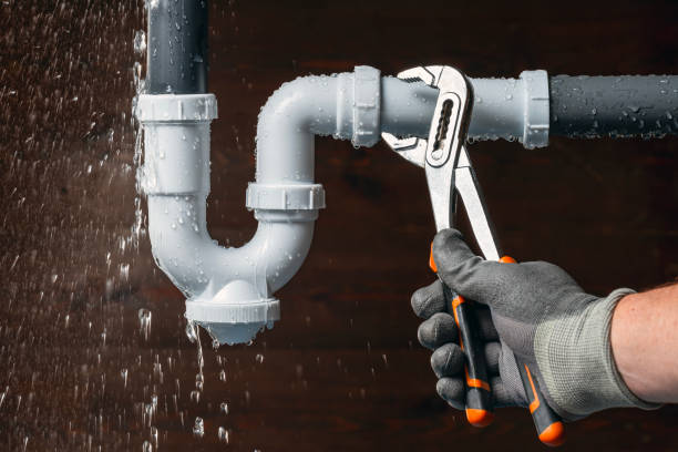 Professional Pipe Repair technician working in Weleetka, OK